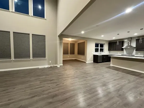9876 Ambrose RD, Woodbury, MN 55129