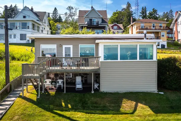 615 W 6th ST, Duluth, MN 55806