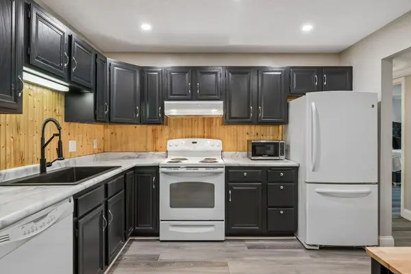 10540 43rd AVE N #103, Plymouth, MN 55442
