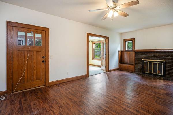 214 Marshall ST, Mankato, MN 56001