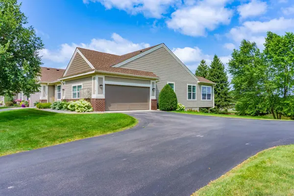 988 Daylily DR, Victoria, MN 55386