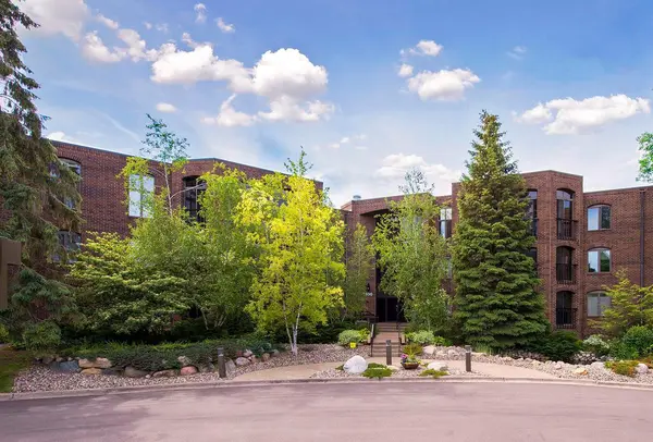 8400 Pennsylvania RD #125, Bloomington, MN 55438