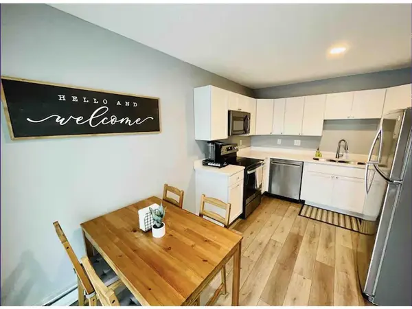 1632 Pinewood LN, Hudson, WI 54016