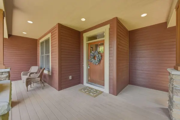 365 English Court DR, Hudson, WI 54016