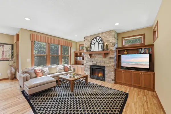 365 English Court DR, Hudson, WI 54016