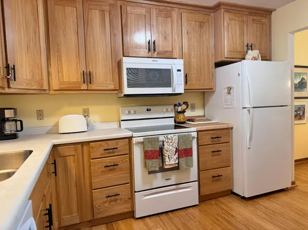 606 Pondhurst DR, Amery, WI 54001
