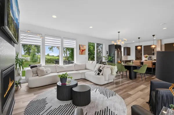 5460 Gestach LN, Victoria, MN 55318