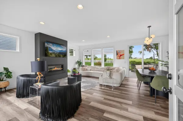 5460 Gestach LN, Victoria, MN 55318
