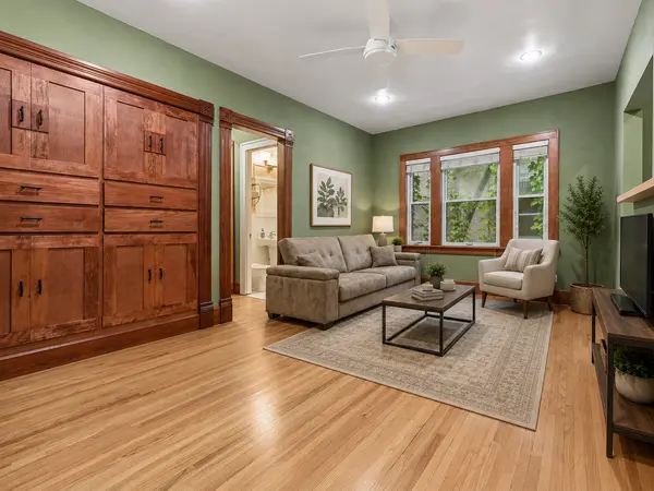 4418 W Lake Harriet Pkwy #205, Minneapolis, MN 55410