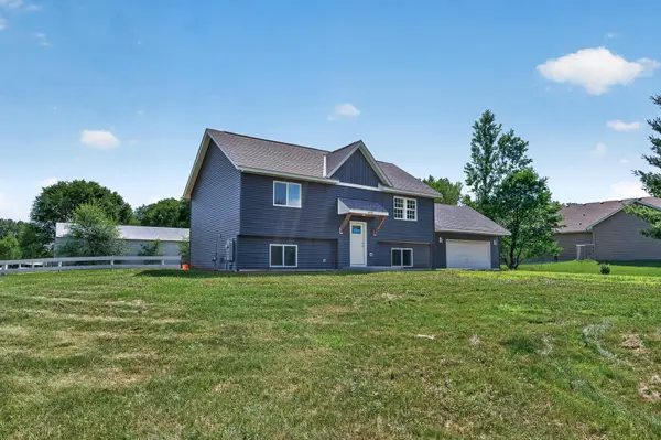 4430 214th AVE NW, Oak Grove, MN 55303