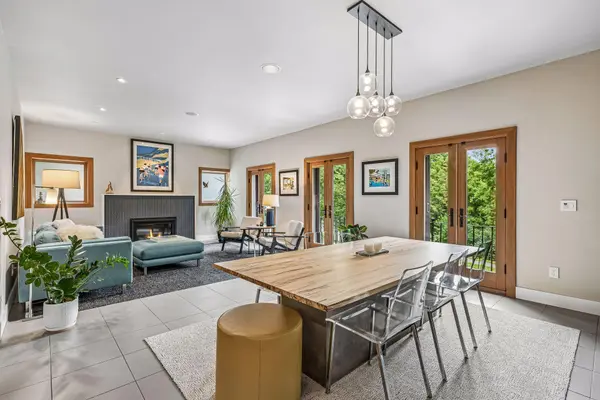 747 Kenwood Pkwy, Minneapolis, MN 55403