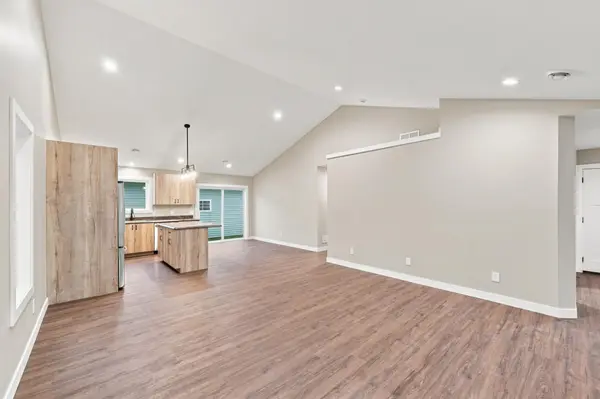 210 S Chestnut ST, Belle Plaine, MN 56011