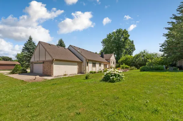 1440 Sunset DR SW, Owatonna, MN 55060