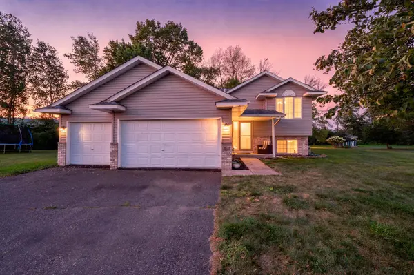 30510 Redding AVE, Shafer, MN 55074