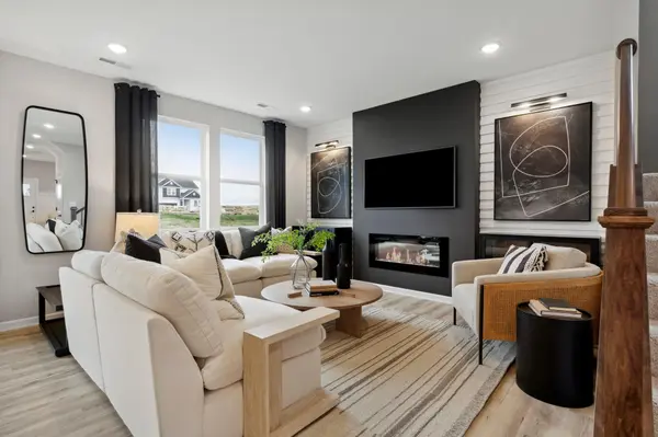 15169 Amber Fields BLVD, Rosemount, MN 55068