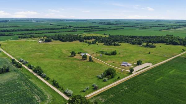 16305 57th ST SE, Kindred, ND 58051