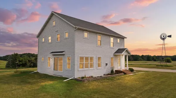 16305 57th ST SE, Kindred, ND 58051