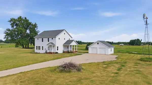 16305 57th ST SE, Kindred, ND 58051