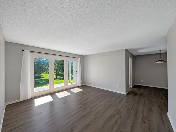 6235 Magda DR #A, Maple Grove, MN 55369