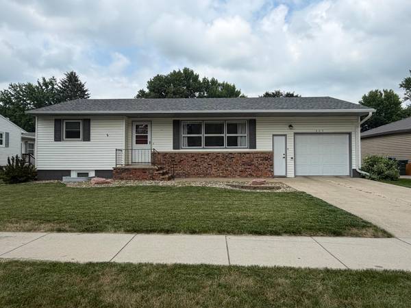 209 E Barck AVE, Luverne, MN 56156