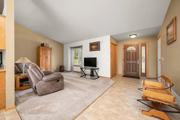 6194 Karmen AVE NE, Albertville, MN 55301
