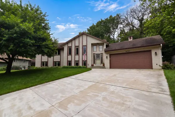 19135 Maple Leaf DR, Eden Prairie, MN 55346