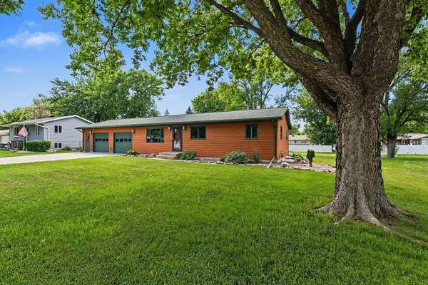 804 6th AVE SE, Pipestone, MN 56164