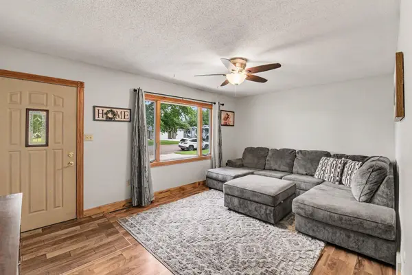 804 6th AVE SE, Pipestone, MN 56164