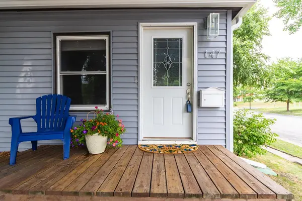 147 Lawson AVE E, Saint Paul, MN 55117