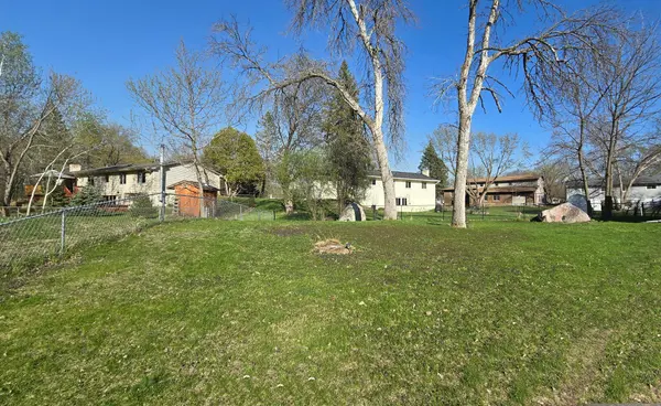 1738 Palisade CIR, Eagan, MN 55122