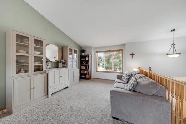 1512 Pond View CT, Cologne, MN 55322