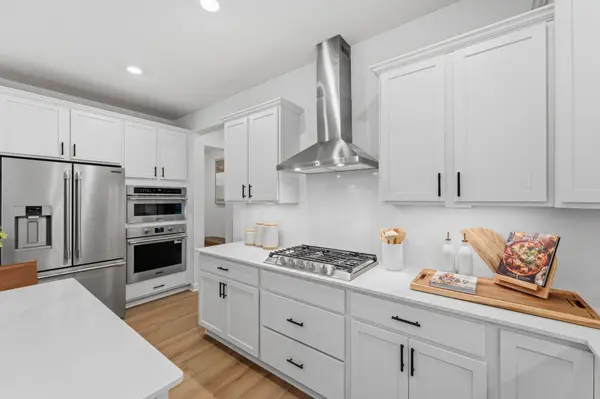 2606 Aspen DR, Shakopee, MN 55379