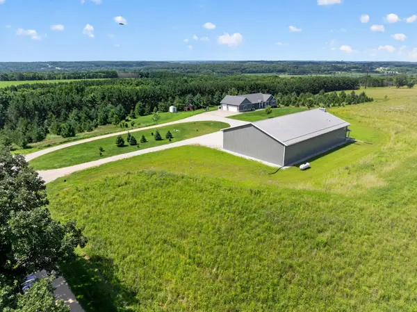 5490 College View RD E, Rochester, MN 55904