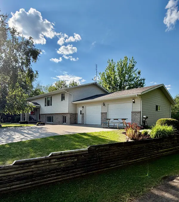 34063 310th ST, Roseau, MN 56751