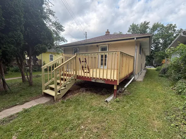 2140 Bush AVE E, Saint Paul, MN 55119