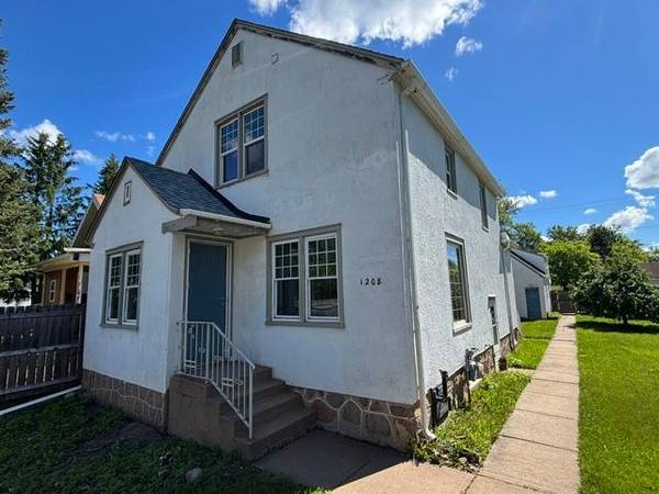 1208 12th AVE E, Hibbing, MN 55746