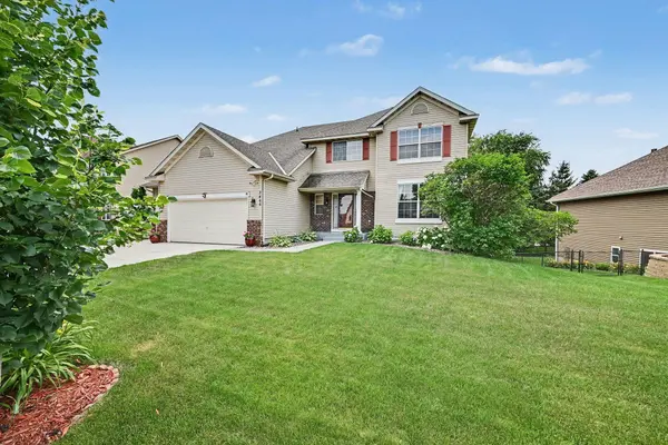 2466 Lone Eagle TRL, Woodbury, MN 55129