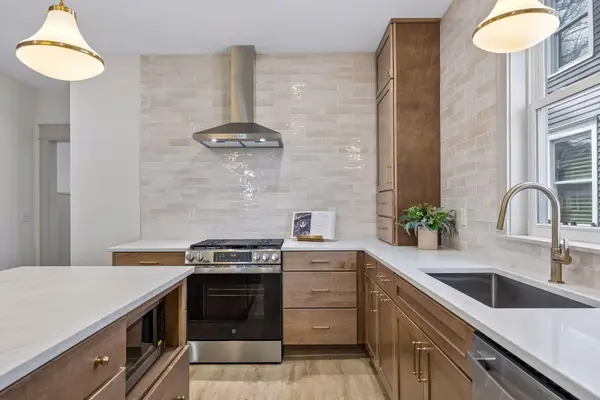 941 Hague AVE, Saint Paul, MN 55104