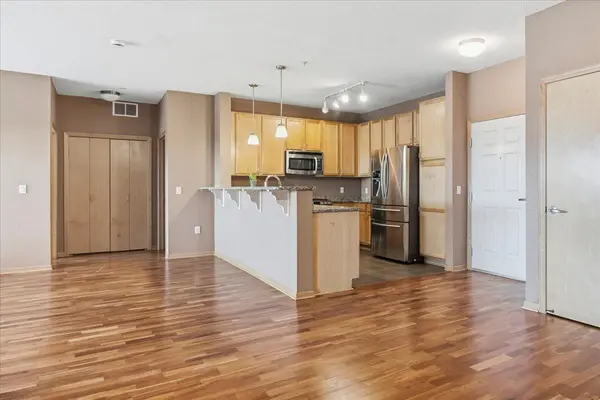 2929 21st AVE S #202, Minneapolis, MN 55407