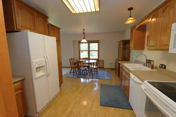 621 6th ST NE, Perham, MN 56573