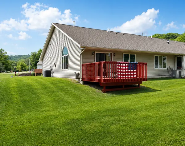 86 Knopp Valley DR, Winona, MN 55987