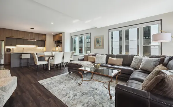 253 Lake ST E #208, Wayzata, MN 55391