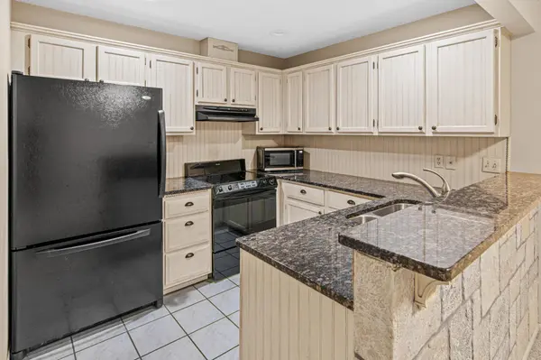3459 Highlander DR, Eagan, MN 55122