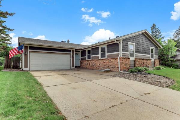 5120 148th PATH W, Apple Valley, MN 55124