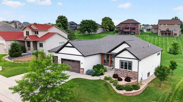 1936 Kerry DR NE, Rochester, MN 55906
