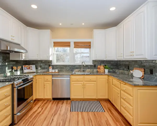1917 Summit AVE #2, Saint Paul, MN 55105