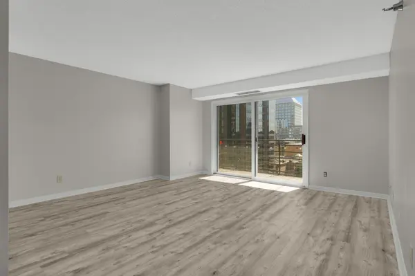 66 9th ST E #1305, Saint Paul, MN 55101
