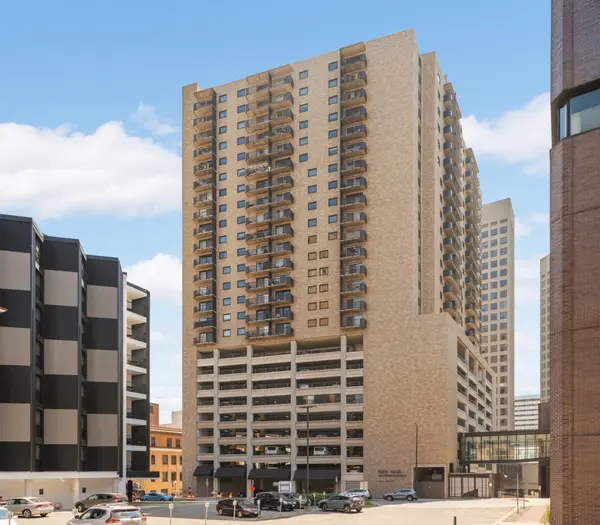 66 9th ST E #1305, Saint Paul, MN 55101