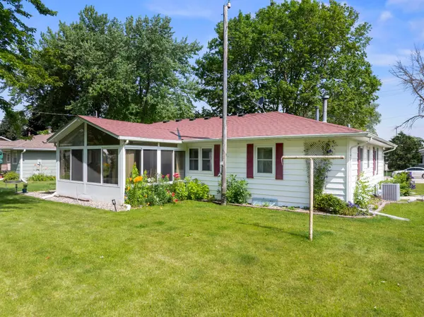 605 14th ST NE, Owatonna, MN 55060