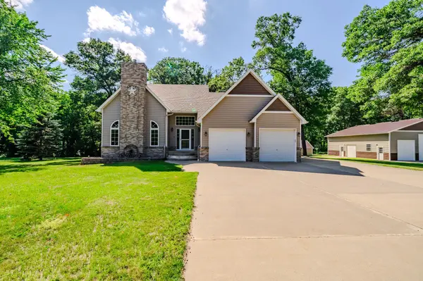 8750 E Beatrice DR, Clear Lake, MN 55319